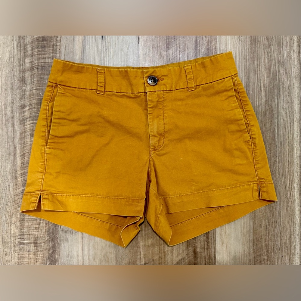 Old Navy Size 0Mustard Everyday Short